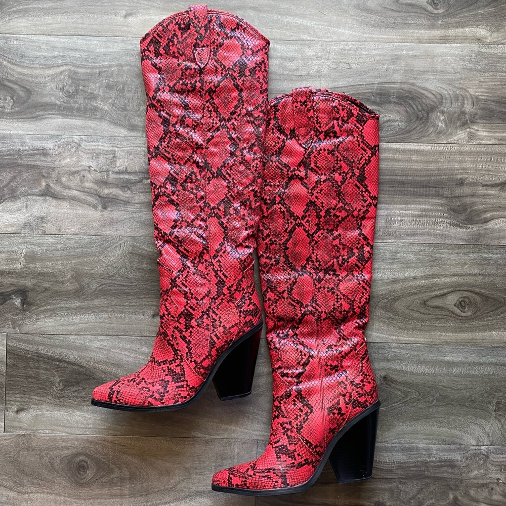 red leather cowboy/western boots